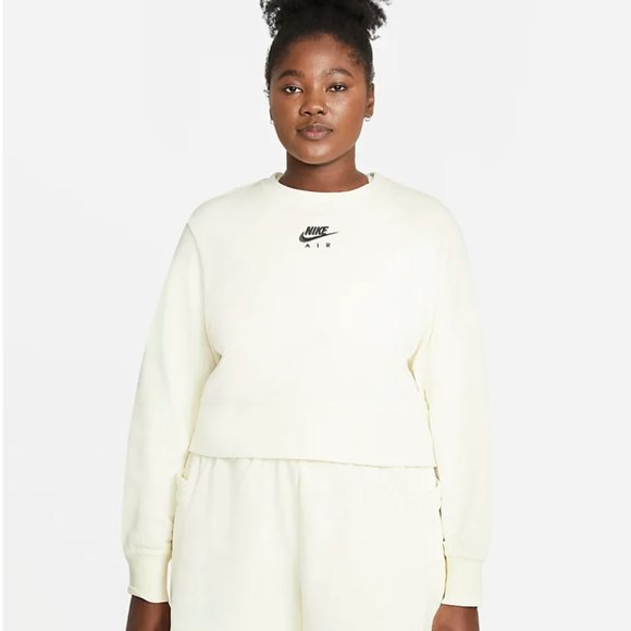 Nike Sweaters - Nike sweater